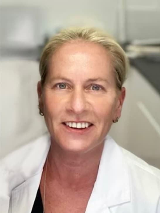 Headshot of Justine Oates at My-ENT